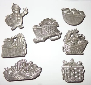 7 Rarität Vintage Longaberger Zinn Magnete Weihnachtsmann Schneemann Rose Korb Musik Horn - Bild 1 von 3