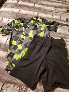 Boys Large 10/12 Athletics works Black/neon Green Shorts Outfit Pre-owned - Picture 1 of 5