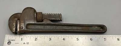 Chave de Cachimbo Vintage Artesão Marcada “Garantida Como” Círculo I 8” Dentes Limpos - Imagem 1 de 4