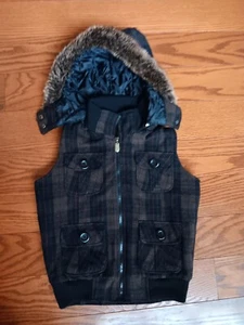 Rue 21 braun/schwarz karierte Weste Damen große abnehmbare Kapuze Kunstfell Herbst/Winter - Bild 1 von 10
