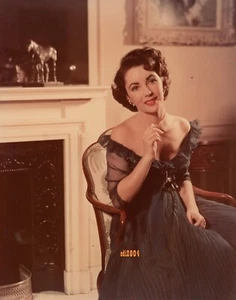 ELIZABETH TAYLOR Original Photo from Color Transparency Sexy Busty Portrait '50s - Picture 1 of 2