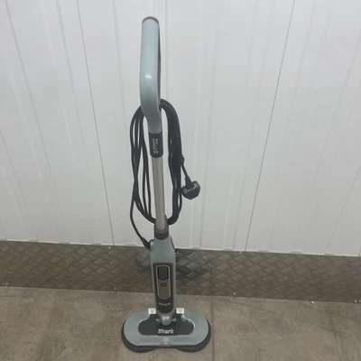 Shark Steam & Scrub S8201UK Auto Hard Floor not working for spare or repair  - Image 1 of 4