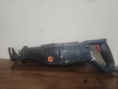 Sierra recíproca Bosch RS15 12 amperios velocidad variable con cable leer Foto 1 de 4