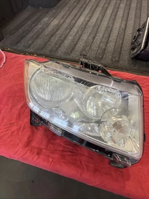 55079378AF Faro lateral paso derecho Jeep Grand Cherokee 2011-2013 bombilla halógena Foto 1 de 4