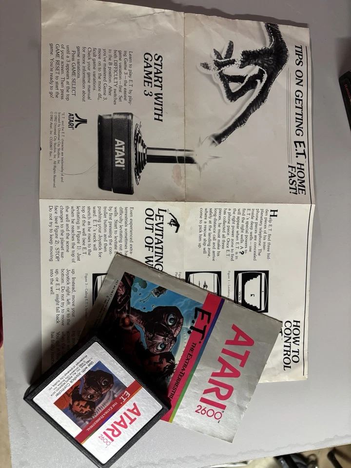 Et The Extra-Terrestrial 1982 (Atari 2600 Cartridge) Authentic W/ Manual - Image 1 of 1