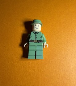 LEGO Indiana Jones Russian guard minifigure 7626 7625