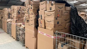 Mystery Pakete von Amazon, DPD und DHL - Bild 1 von 7