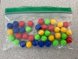 39 Vintage Replacement Plastic Marbles 10 Red 10 Green 10 Yellow 9 Blue FreeShip - Picture 1 of 2