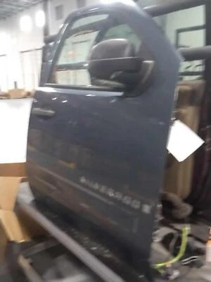 Used Front Right Door Assembly Front fits: 2007 Chevrolet Silverado 1500 pickup - Image 1 of 4