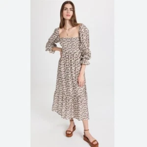 OPT Brigitte Kleid weiß geblümt Größe Large gebraucht, in einwandfreiem Zustand - Bild 1 von 5