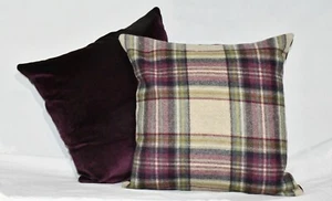 21" tartan cushions .... diffrent sides .... Pair of complete scatter cushions - Picture 1 of 1