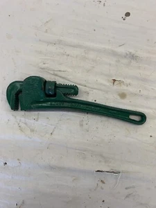 Vintage 10” Pipe Wrench ~ Drop Forged Spain ~ Good Jaws ~ Curved Handle - Picture 1 of 14