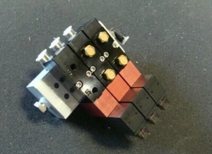 Thermo Scientific MANIFOLD, 4WAY VaLVe, 3STA, ASE350 PN: 067337 - Picture 1 of 5