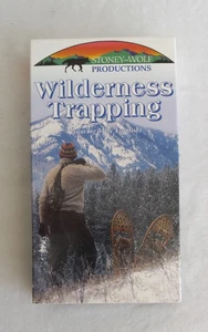 WILDERNESS TRAPPING Featuring Mike Lapinski VHS Excellent Condition - Picture 1 of 2