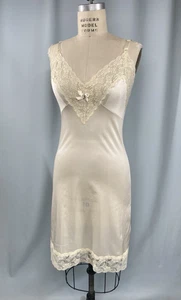 Vintage Full Slip SIZE 34 SMALL Ivory lace plunge classic SLIPERFECTION 70s 80s - Picture 1 of 13