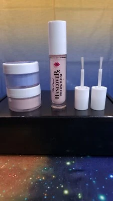 Almohada para resaca Too Faced bálsamo y polvo para sumergir uñas KISS Foto 1 de 4