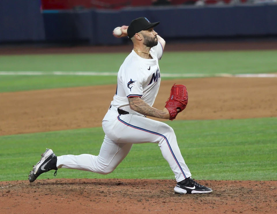 Tanner Scott Glossy Photo - Los Angeles Dodgers - Perfect for Autographs - Image 1 of 1