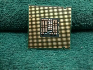 Intel Core 2 Quad Q9550 SLAWQ 2.83 GHz Desktop Processor - Picture 1 of 2