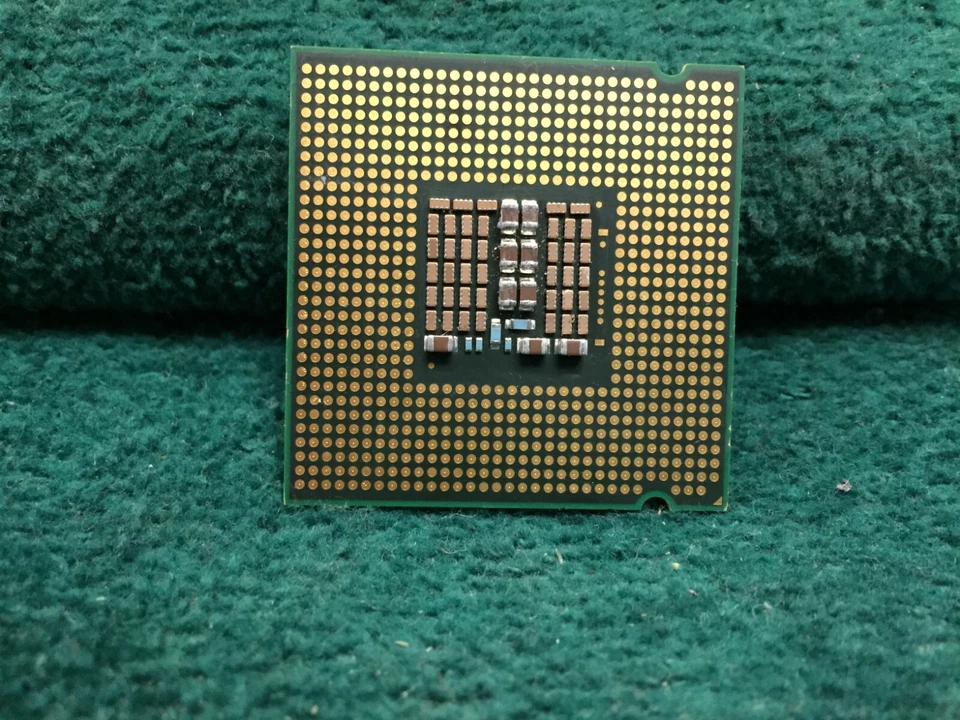 Intel Core 2 Quad Q9550 SLAWQ 2.83 GHz Desktop Processor - Image 1 of 2