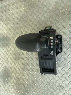 Selector de palanca de cambios de piso automático Nissan Xterra 2000-2004 OEM Foto 1 de 4