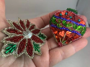 Broche Hecho a Mano Navidad Decoración Vintage Tela Secuencias V-8767 - Imagen 1 de 3
