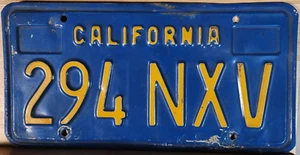 Placa de matrícula original vintage de coche de California azul dorado amarillo 294 NXV - Imagen 1 de 2
