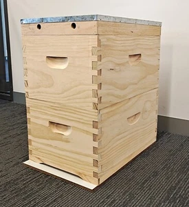 8F BEEHIVE WITH DOUBLE BEE BOX + 16 FRAMES FLAT PACK 20mm - Picture 1 of 8