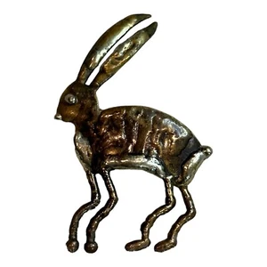Katherine Johnson Hopi Hase Brosche goldfarben Metall Anasazi Handarbeit signiert 3" - Bild 1 von 4