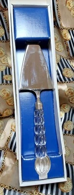 Mikasa Rousseau Plateado Servidor de Pasteles Mango de Cristal Austria 12"L Foto 1 de 4