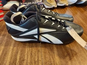 Baseball Metal cleats Reebok brand baseball metal cleats , Black / white color . - Picture 1 of 5