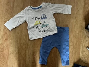 Baby Boy Matalan Vehicles White Top and Blue Leggings Set. Age 0-3 months. - Picture 1 of 2