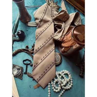 Corbata vintage de seda Valentino en beige con flores Foto 1 de 4