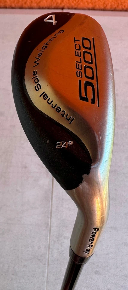 Plancha híbrida Power Play Select 5000 24 grados 4. Eje de grafito. Para diestros. Foto 1 de 4