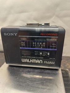 Sony Walkman WM-F76 FM/AM Dolby-NR Cassette-Corder -sin función. - Imagen 1 de 7