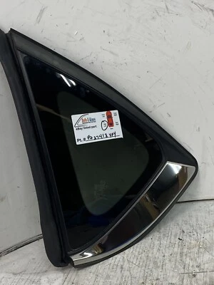 Cuarto de cristal trasero izquierdo Mazda CX-5 2017-23 OEM FQ27418YPY Foto 1 de 4