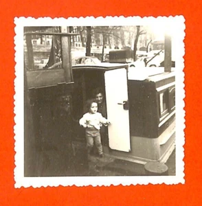 BATELLERIE / PHOTO / LA VIE SUR LA PÉNICHE " RAYMOND " - Picture 1 of 1