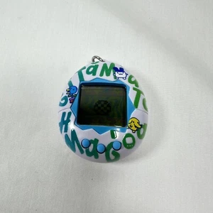 Tamagotchi Keychain White/Blue/Green - Bandai 2017 - Tested/Works - NEW BATTERY - Picture 1 of 6