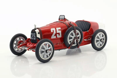 New CMC Bugatti Type 35 #25 Portugal 1:18 Model Car Red M100-009 KidBX - Image 1 of 4