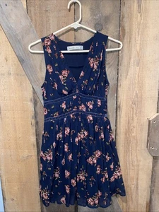 Abercrombie & Fitch Damen Kleid Lila Blumenmuster Größe XS V-Ausschnitt - Bild 1 von 11