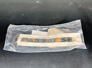 Genuine Volkswagen Nameplate Passat Se 561-853-675-AR-2ZZ - Picture 1 of 3