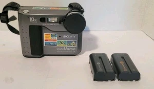 Sony Mavica MVC-FD71 Digital Camera with Battery Vintage *Not Tested* - Picture 1 of 8