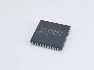 1X TL16C754BFN Texas Instruments Quad UART IC 64-Byte FIFO 2-5.5V 68-PLCC - Image 1 of 4