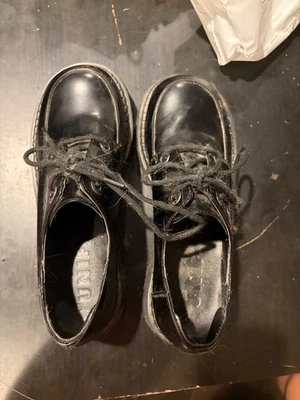 Zapatos UNIF de cuero negros para mujer talla 9 Foto 1 de 4