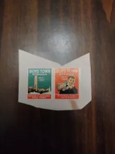 2 SELTENER FEHLER 1957 JUNGEN STADT NEBRASKA SIEGELSTEMPEL MIT RIESIGER SCHICHTUNG - Bild 1 von 2