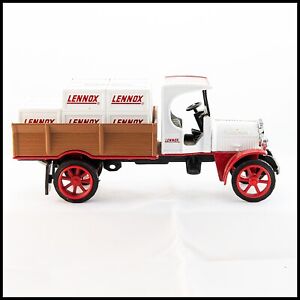 1925 Lennox Kenworth Crate Truck 1:25 Scale Diecast Bank Made by Ertl – with Key