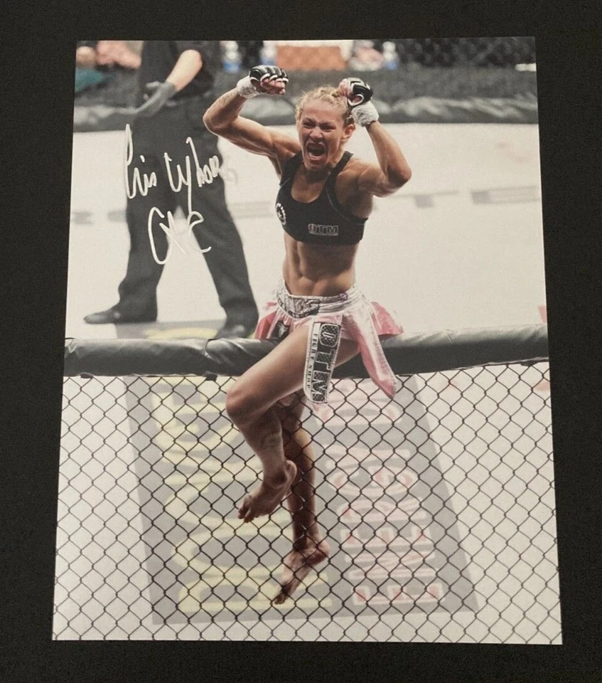 Cris Cyborg EliteXC Strikeforce UFC 亲笔签名 8 x 10 照片签名 MMA 冠军 — 第 1/2 张图片