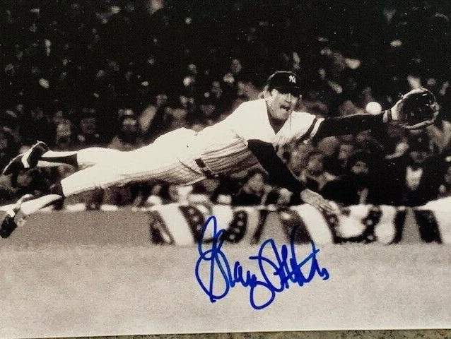 GRAIG NETTLES NEW YORK YANKEES SIGNED AUTOGRAPHED 5X7 GOLD GLOVE PHOTO - Image 1 of 1