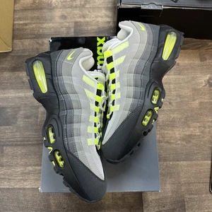 Größe 9,5 - Nike Air Max 95 OG 2025 Neon (gebraucht) - Bild 1 von 5
