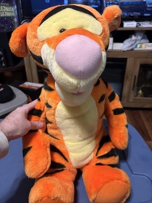 My Talking Tigger XL 24” Plush Hug/Squeeze Tummy And I Talk 2002 Works Perfect - Image 1 of 4