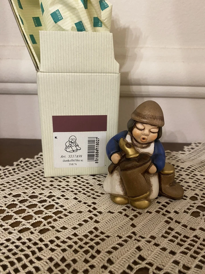 Thun  Calzolaio  del Presepe Classico Blu. Con Scatola - Immagine 1 di 4